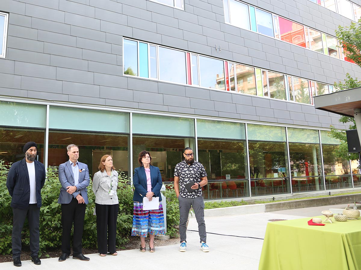L-R: Sundeep Sodhi, chief, strategy, member relations (OHA), Kirk LeMessurier, chief, communications and public affairs (OHA), Joanne Maxwell, vice president, experience, transformation and social accountability, Holland Bloorview, Deborah Richardson, Ontario’s Deputy Minister of Health and Conrad Prince, lead of Indigenous health strategy, TAHSN