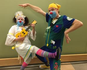 therapeutic clowns