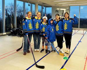 Some hockey players group photo