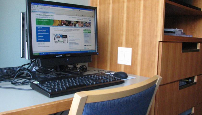 Computers, desks, televisions, and sleeper chairs are available in client rooms