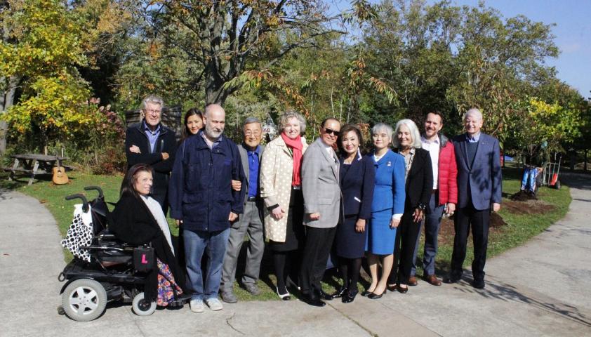 Tree planting group all together