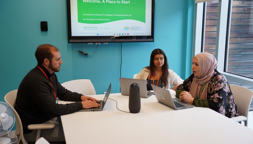 Halla Fahmi and students in meeting