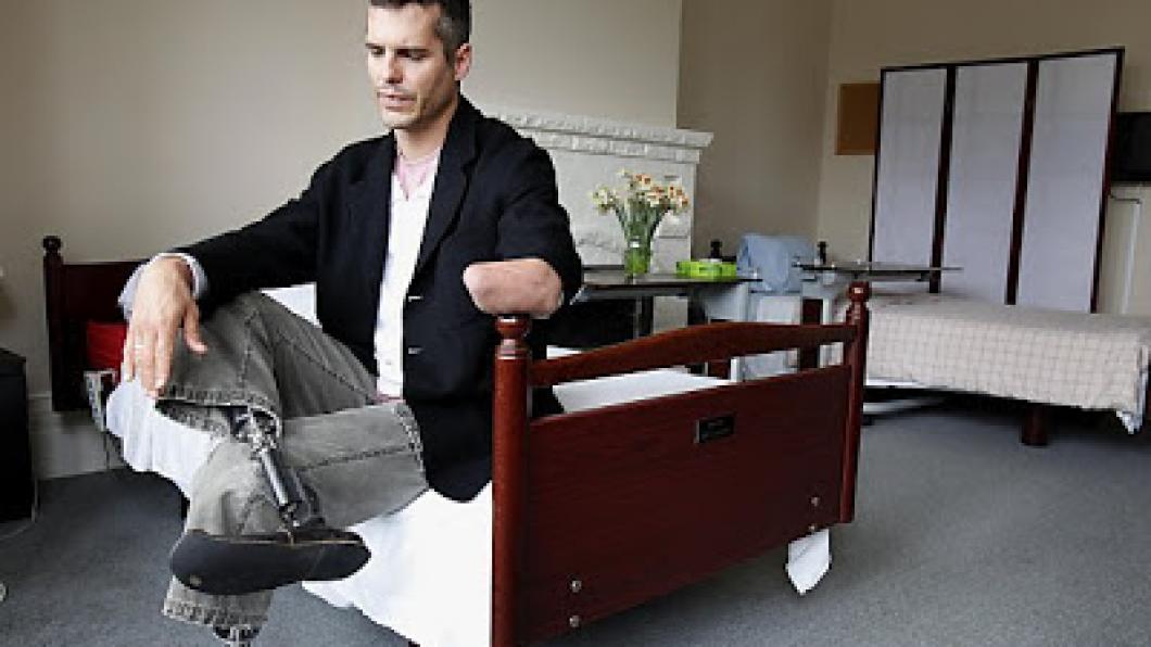 Amputee doc: We need to 'make room' for suffering