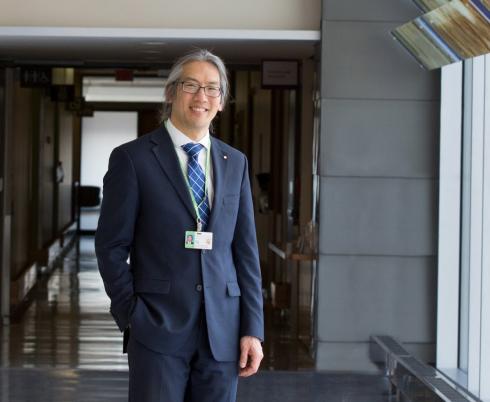 Dr. Tom Chau receives a University of Toronto President's Impact Award for the tremendous contributions he has made to the field of assistive technologies.
